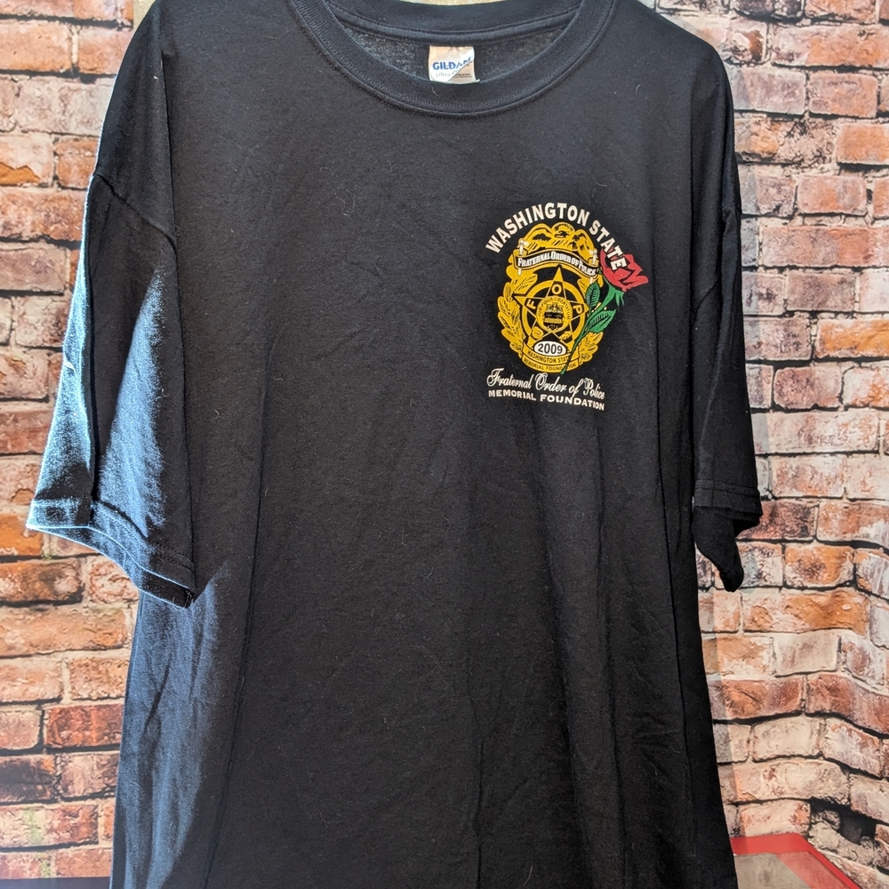 Washington State Fraternal Order Of Police T-shirt, Asking Price 25$.
